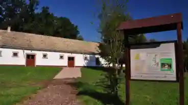 Kirandulastervezo Porboly Meheszeti Gyujtemeny 01