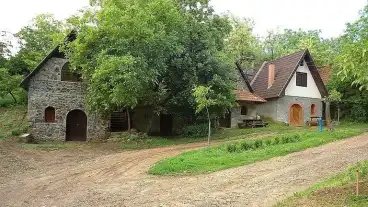 Kirandulastervezo Szurdokpuspoki Pincesor