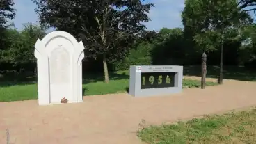 Kirandulastervezo Tengod Vilaghaborus Emlekmu