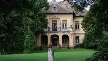 Kirandulastervezo Vonock Karatsony Kastely