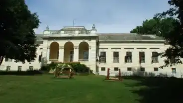 Kirandulastervezo Zomba Dory Kastely