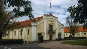 Kisber Magyar Kiralyi Lovarda