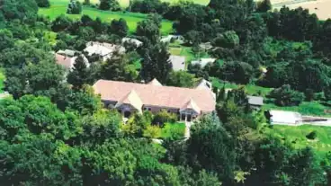 Kisgobro Bezeredy Kuria