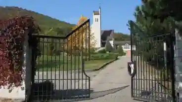 Kismaros Ciszterci Noverek Monostor 1