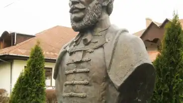 Kondoros Kossuth Szobor