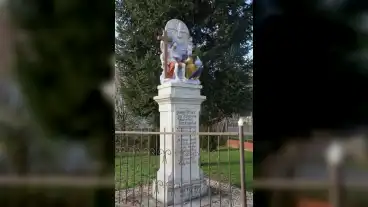 Kony Szentharomsag Szobor