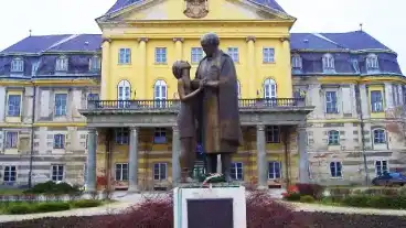 Kormend Batthyany Strattmann Emlekmu 2