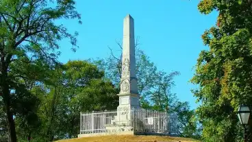 Korostetetlen Milleniumi Emlekmu