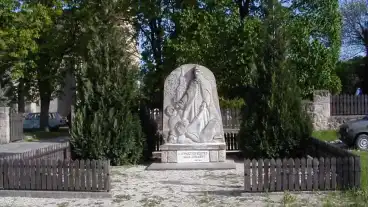 Kosd Eoszi Lorinc Szobor