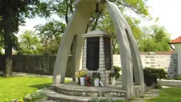 Lebeny Ii Vilaghaborus Emlekmu