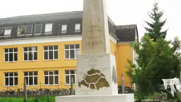 Lebeny Trianon Emlekmu