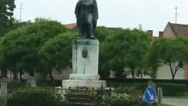 Lebeny Vilaghaborus Emlekmu