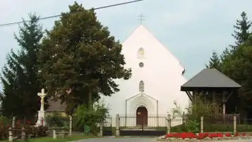 Levelek Katolikus Templom