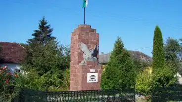 Lovasbereny Hosi Emlekmu