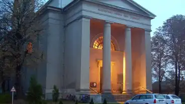 Lovasbereny Katolikus Templom