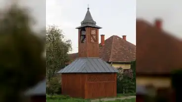 Lovaszi Haranglab 01