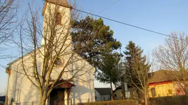 Magyardombegyhaz Reformatus Templom