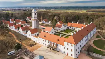 Majk Kamaduli Remeteseg 1Jpg