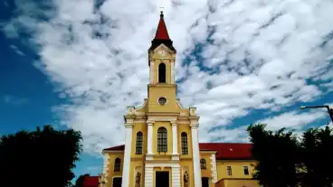 Mor Kapucinus Templom