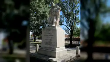 Nadudvar I Vilaghaborus Emlekmu