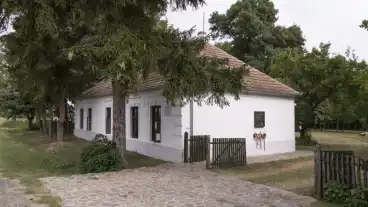 Nagy Laszlo Emlekhaz 1