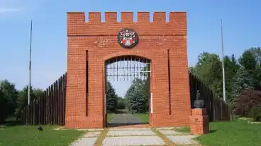 Nagykanizsa Varkapu Emlekmu