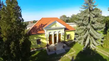 Nemescso Weores Kuria