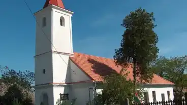 Nemesladony Katolikus Templom 01