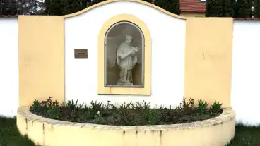 Nepomuki Szent Janos Szobor