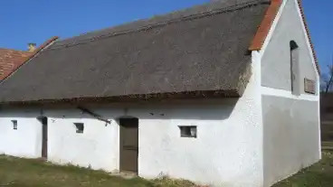 Orvenyes Helytorteneti Gyujtemeny