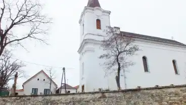 Orvenyes Katolikus Templom