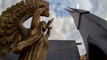 Paks Szentlelek Templom 1