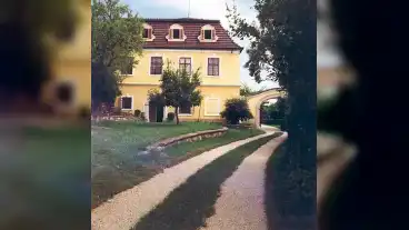 Paloznak Pongracz Kastely