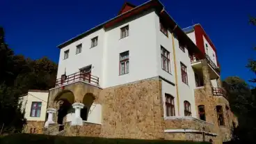 Pilisszanto Orosdy Kastely