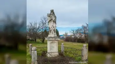 Pinnye Nepomuki Szobor