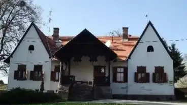 Pusztaederics Kastely