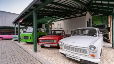 Retro Design Center 001