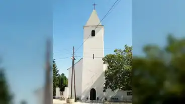 Rum Katolikus Templom 01