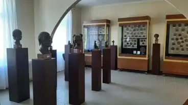 Sarretudvari Cseri Lajos Kiallitas