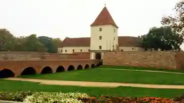 Sarvar Nadasdy Var 1