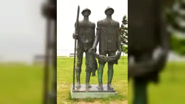 Siofok Halaszok Szobor