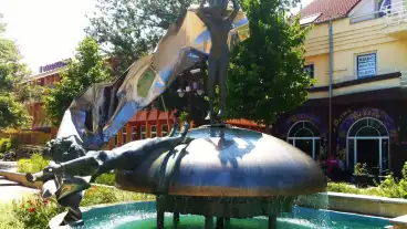 Siofok Venusz Szuletese Szobor