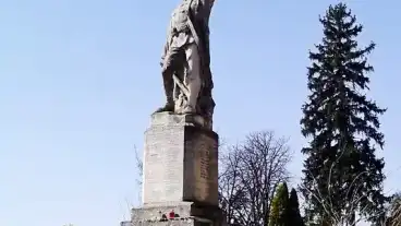 Somogyvar Vilaghaborus Emlekmu 01