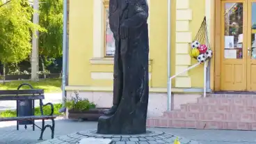 Szabadszallas Kun Szobor