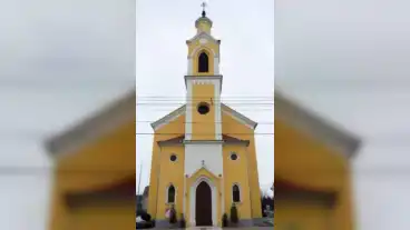 Szakony Katolikus Templom 01