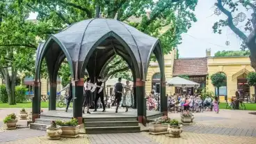 Szarvas Zenepavilon 1