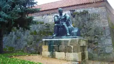 Szekesfehervar Wathay Ferenc Szobor