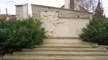 Szigetszentmiklos Vilaghaorus Emlekmu