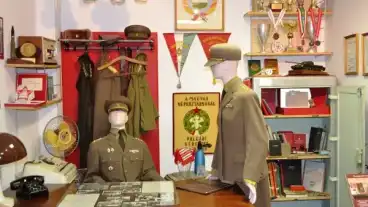 Szolnok Hadkiegeszitesi Szakgyujtemeny 1