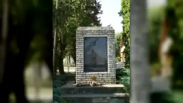 Tap Vilaghaborus Emlekmu